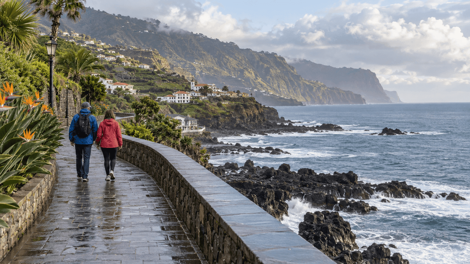 Illustration eines Küstenspaziergangs auf Madeira mit Atlantikblick und wechselnden Wolken.